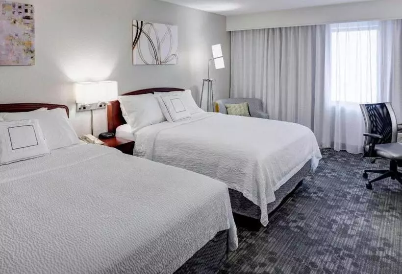 スタンダードルーム, Courtyard By Marriott Wichita East
