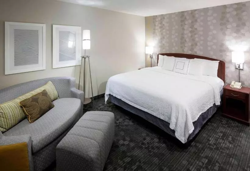 キングサイズベッドのスイートルーム, Courtyard By Marriott Wichita East