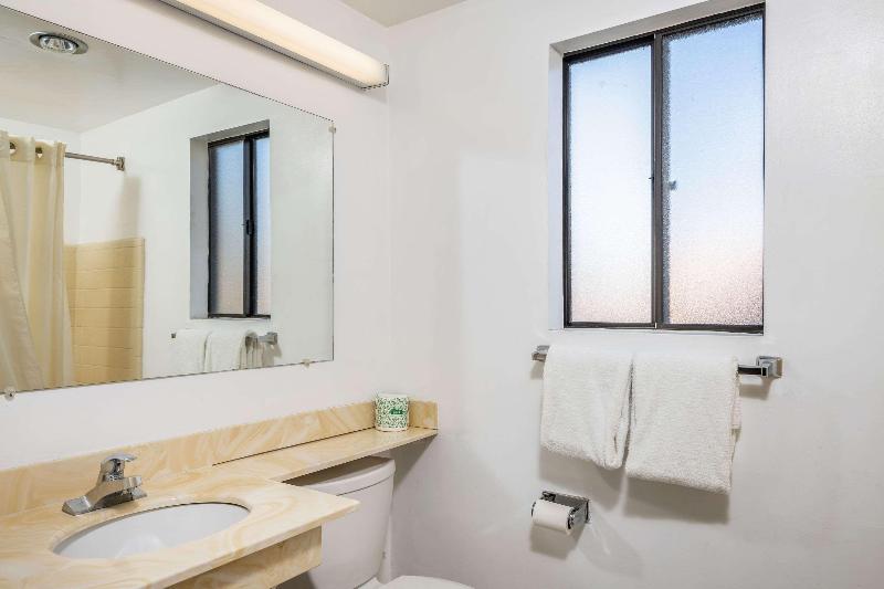 스탠다드 룸 킹사이즈 침대, Econo Lodge Near The University Of Arizona