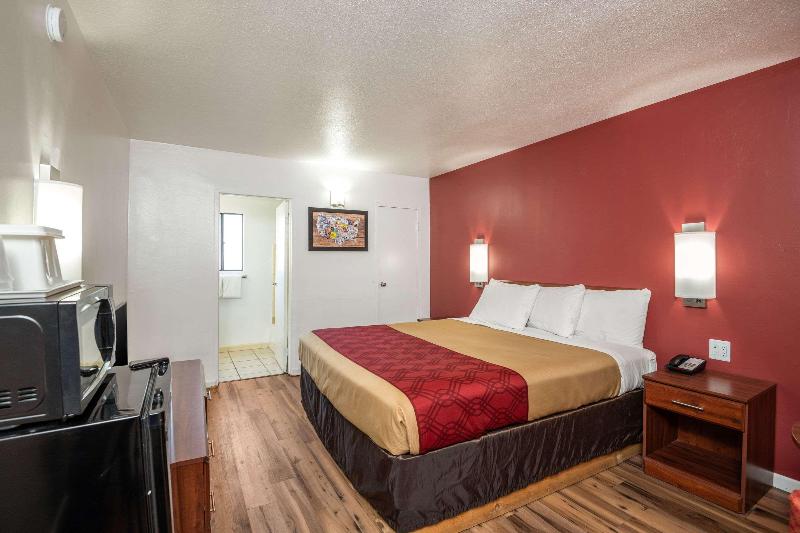 اتاق استاندارد با تخت بزرگ, Econo Lodge Near The University Of Arizona