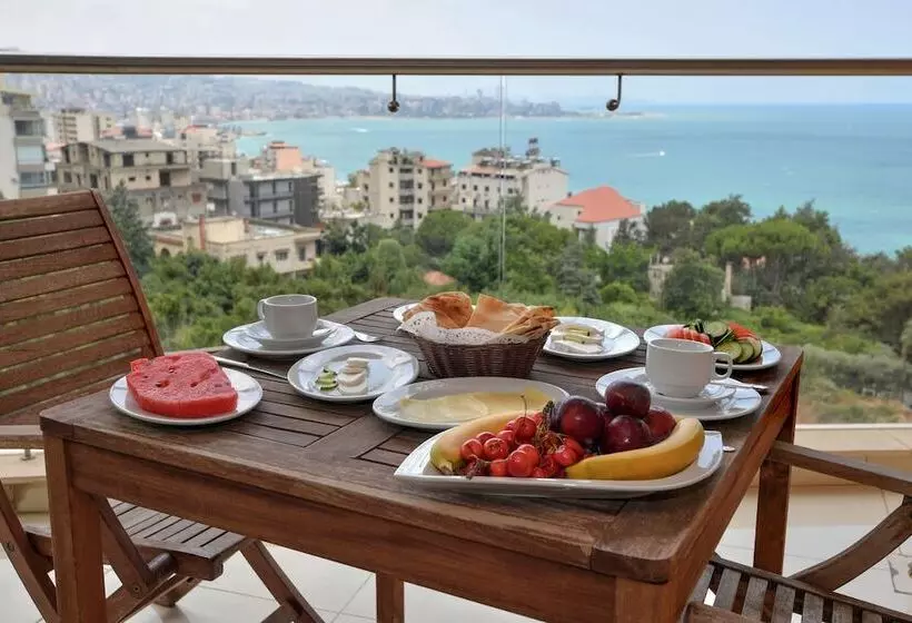 سوییت خانوادگی, Hollywood Inn Boutique