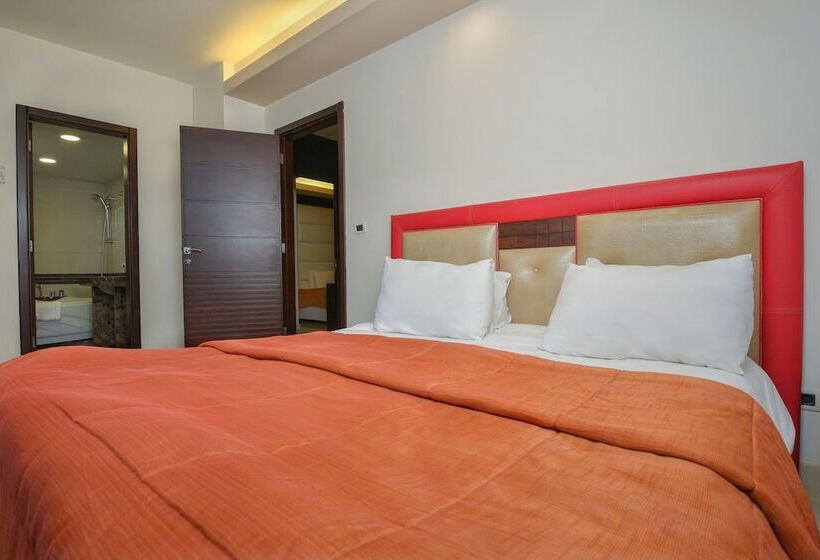 سوییت خانوادگی, Hollywood Inn Boutique