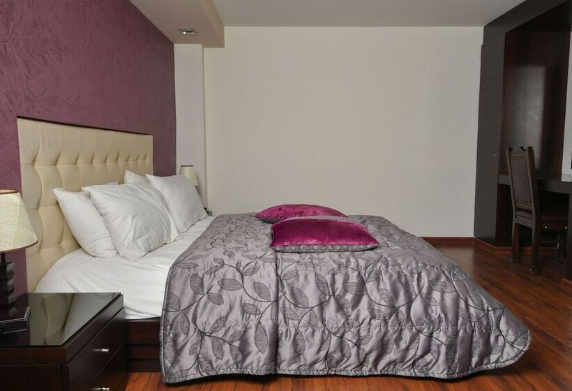 سوئیت رویال, Hollywood Inn Boutique