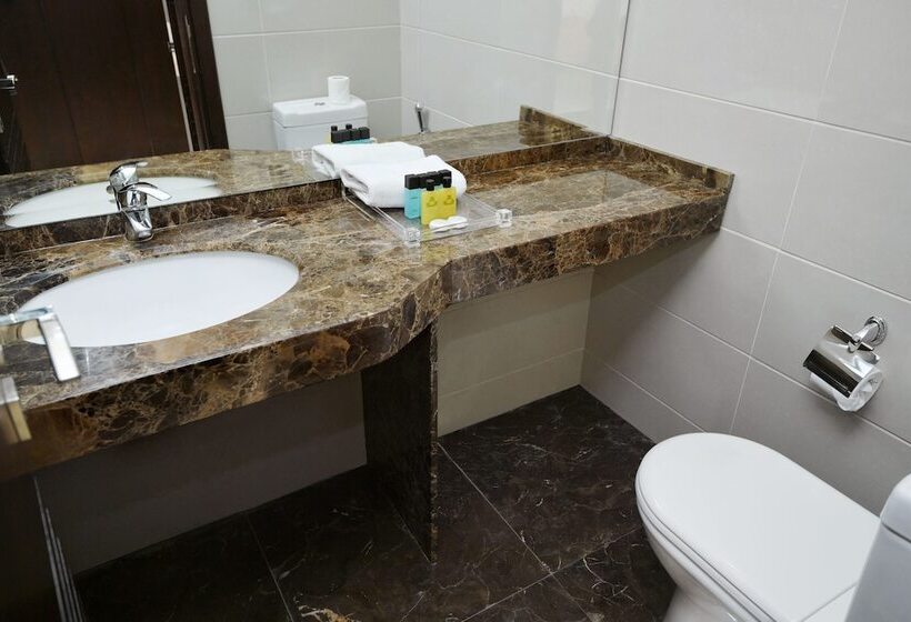 سوییت سینیور با چشم‌انداز دریا, Hollywood Inn Boutique