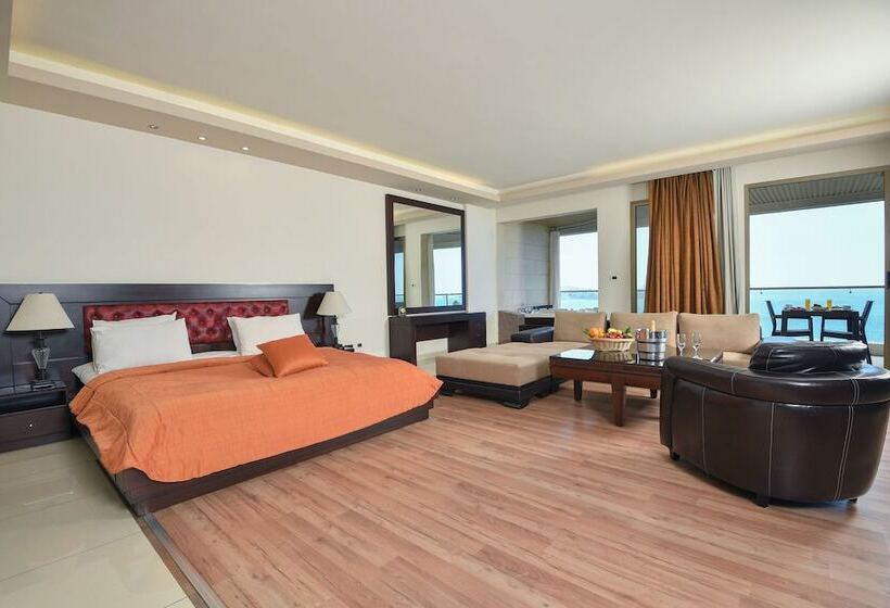 سوییت سینیور با چشم‌انداز دریا, Hollywood Inn Boutique