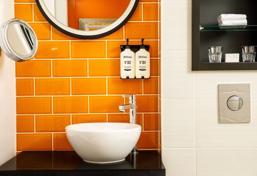 غرفة قياسية سرير مزدوج مطلة على المدينة, Indigo Newcastle, An Ihg