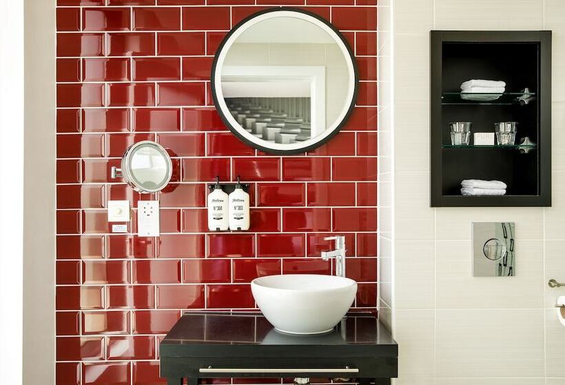 غرفة قياسية سرير مزدوج مطلة على المدينة, Indigo Newcastle, An Ihg