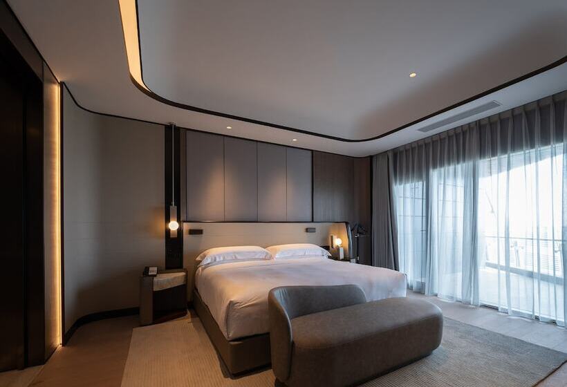 Balkonlu Premium Oda, Intercontinental Shanghai Harbour City, An Ihg