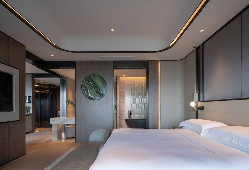 Balkonlu Premium Oda, Intercontinental Shanghai Harbour City, An Ihg