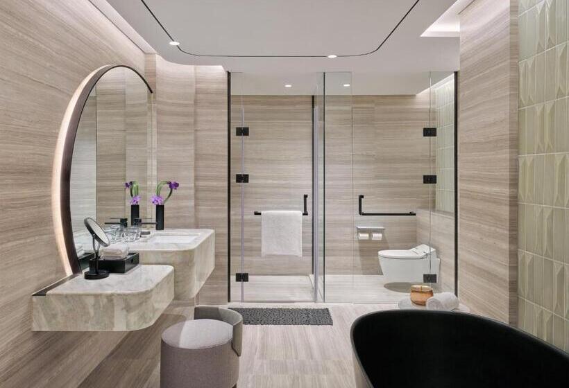 Balkonlu Premium Oda, Intercontinental Shanghai Harbour City, An Ihg