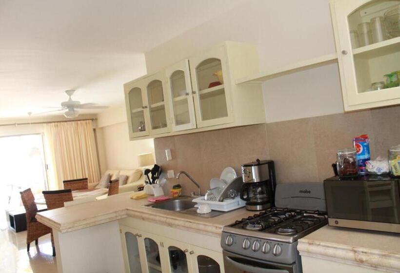 شقة غرفة واحدة, Playa La Media Luna