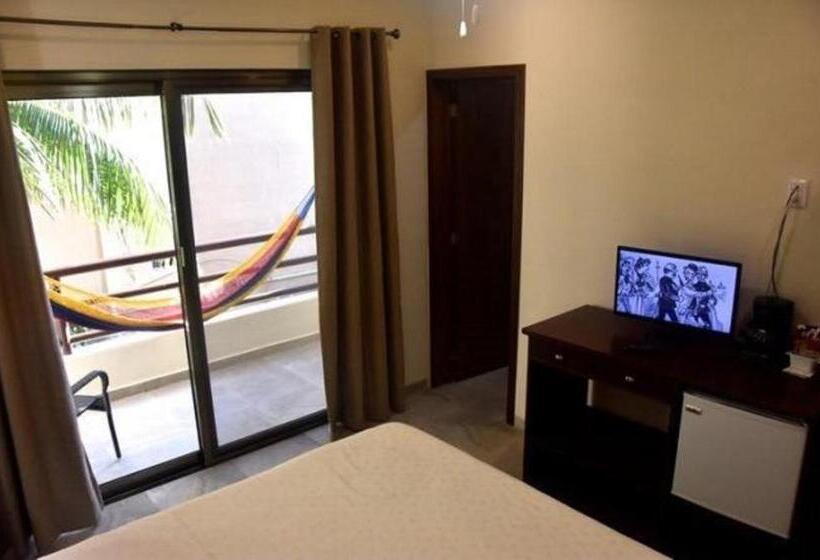 غرفة إقتصادية, Playa La Media Luna