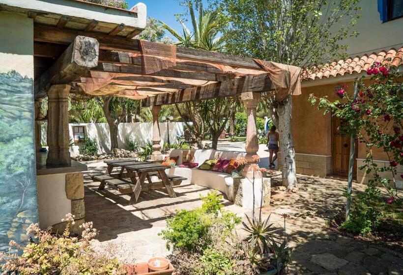 غرفة كومفورت ثلاثية, Paraiso Perdido