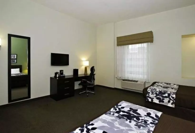 ２ダブルベッドのスタンダードルーム, Sleep Inn And Suites Downtown Inner Harbor