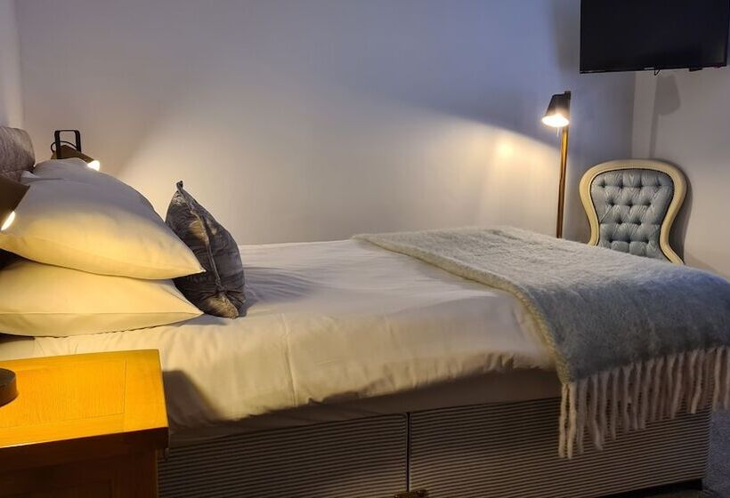 スタンダードルーム, The Crown