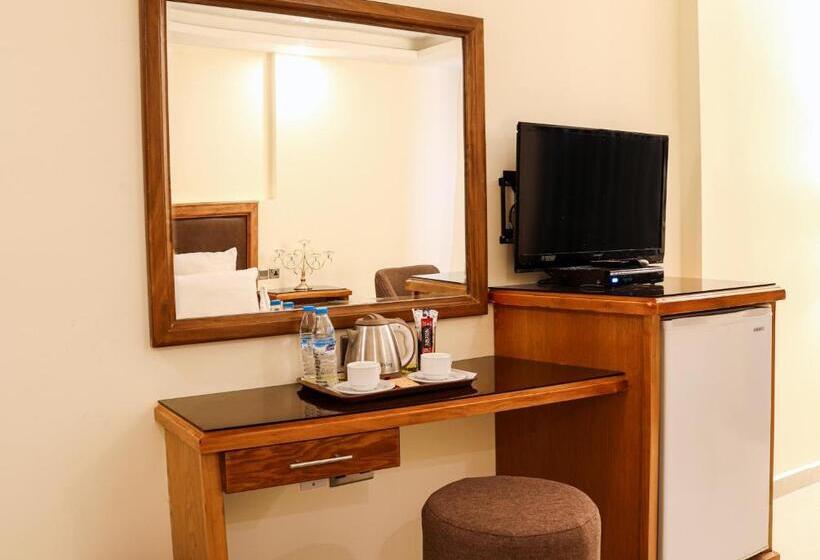 اتاق خانوادگی, Al Raad