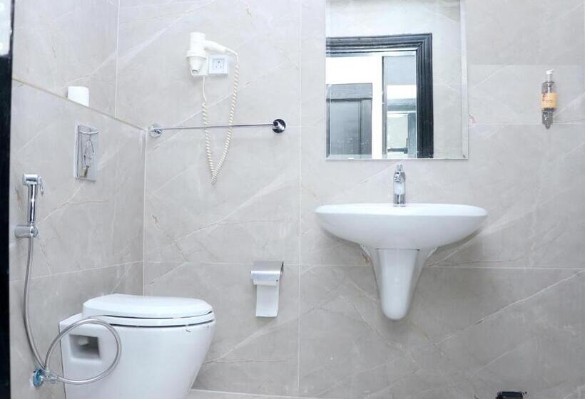 اتاق استاندارد سه نفره, Al Raad