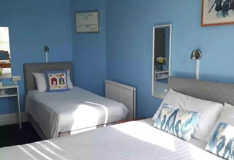 Standard Kolmen Hengen Huone, Surfside Stop