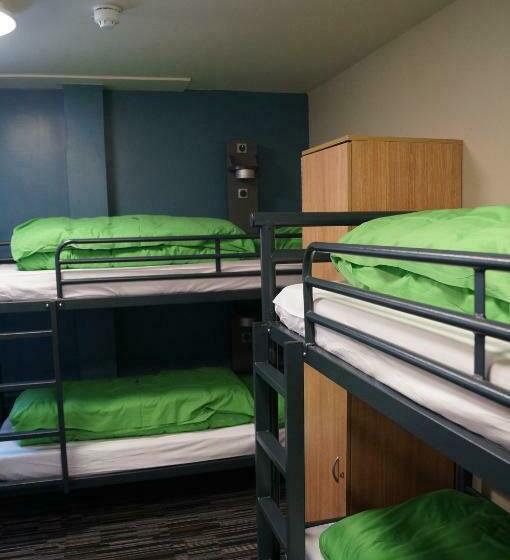 스탠다드 4인용 룸 공용 욕실, Yha Cambridge