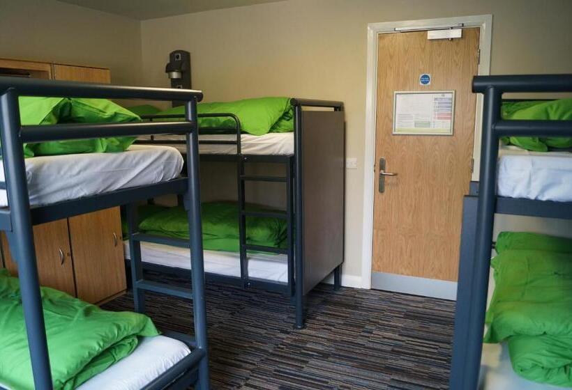 스탠다드 4인용 룸 공용 욕실, Yha Cambridge