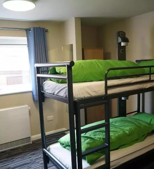Bed in Shared Room with Shared Bathroom, Yha Cambridge