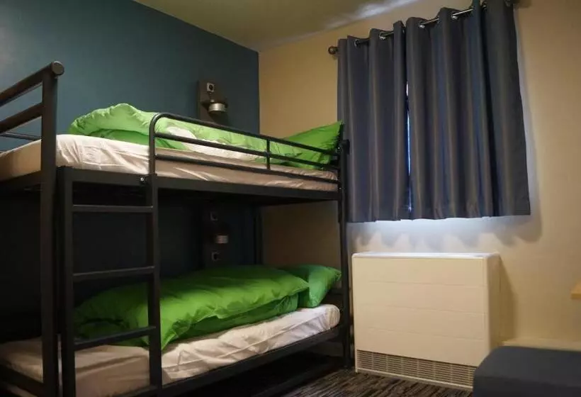 اتاق استاندارد چهار تخته, Yha Cambridge