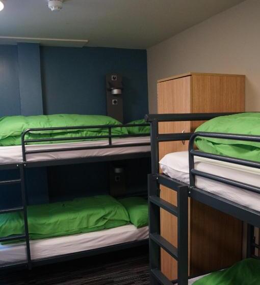 공용 욕실 구비 공동 객실 내의 침대, Yha Cambridge
