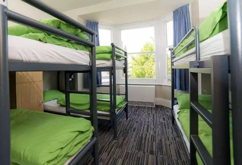 Bed in Shared Room with Shared Bathroom, Yha Cambridge