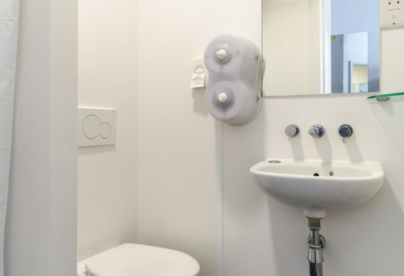 Номер Стандарт, Yha London Central