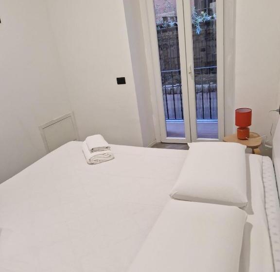 اتاق استاندارد, Pigneto Square Home