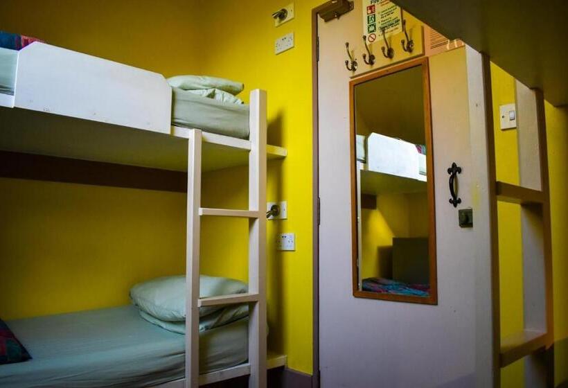 共用房间的床, Castle Rock Hostel   Adults Only