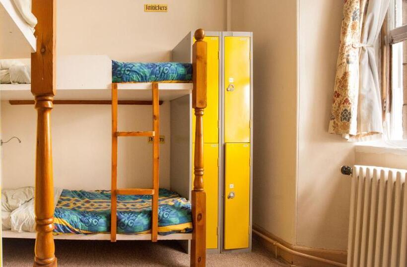 共用房间的床, Castle Rock Hostel   Adults Only