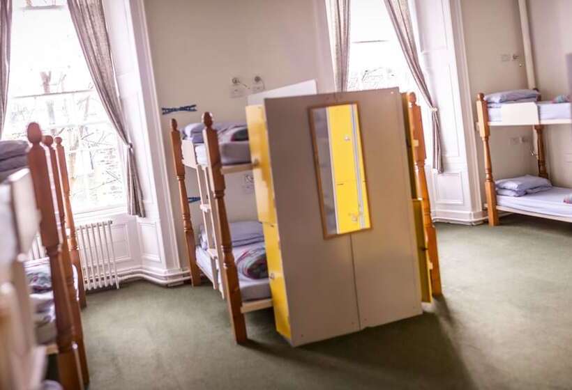 Кровать в Общей Комнате, Castle Rock Hostel   Adults Only