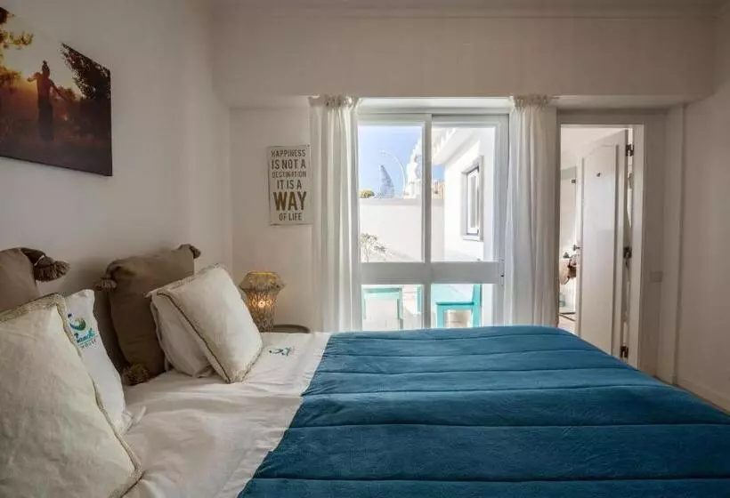 Deluxe-huone Sivuttainen Merinäkymä, Sandhi House Yoga & Wellness