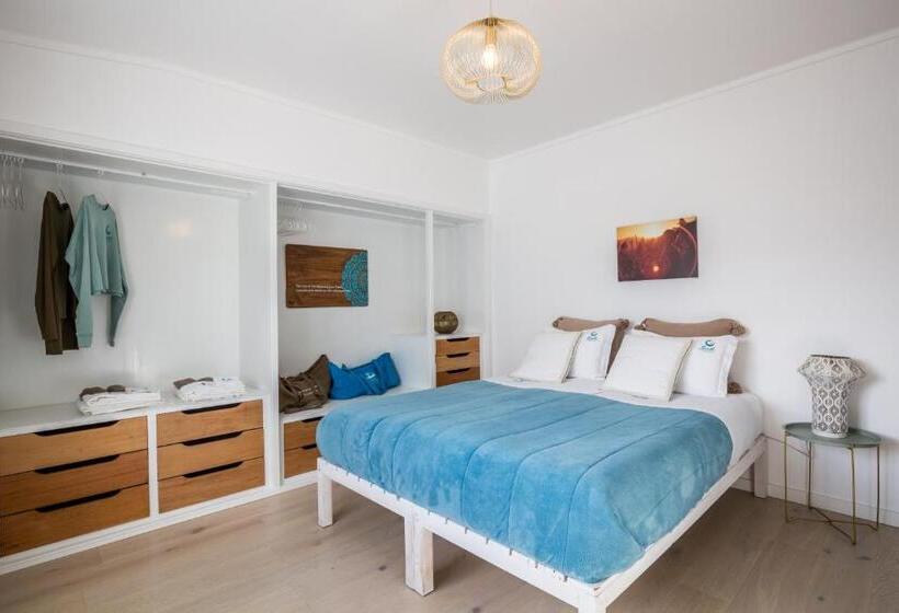 اتاق لوکس با بالکن, Sandhi House  Yoga & Wellness