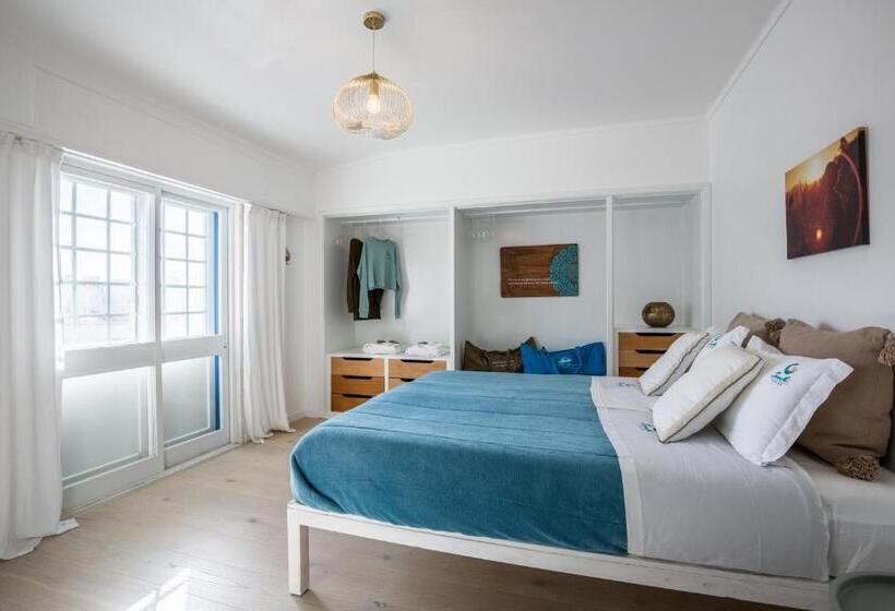 Quarto Deluxe com Sacada, Sandhi House  Yoga & Wellness