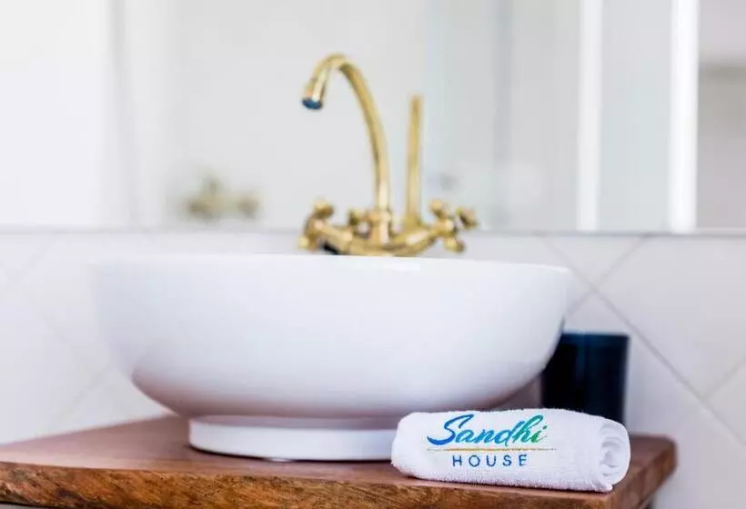 Standard-huone Jaettu Kylpyhuone, Sandhi House Yoga & Wellness