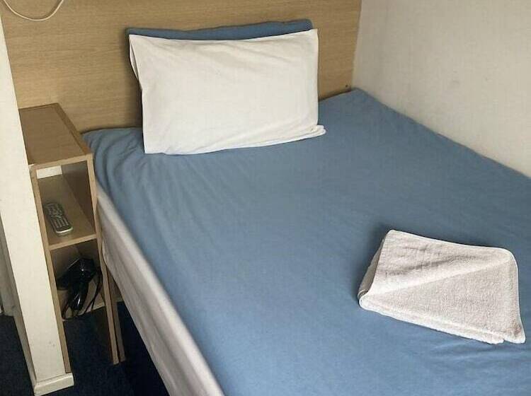 スタンダードシングルルーム, Hostel Alma