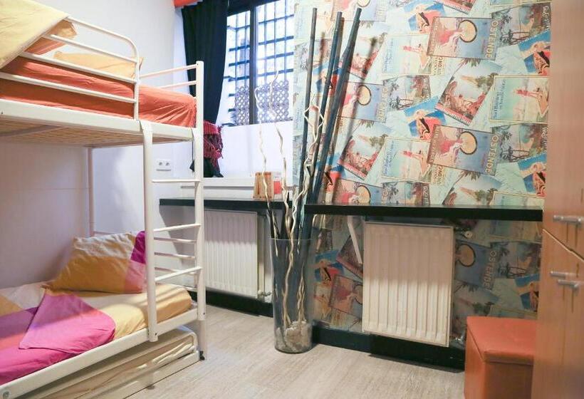 חדר סטנדרט חדר אמבטיה משותף, Hostels Meetingpoint