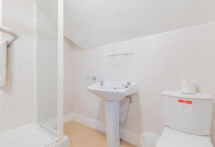 חדר בסיסי, Brooklands