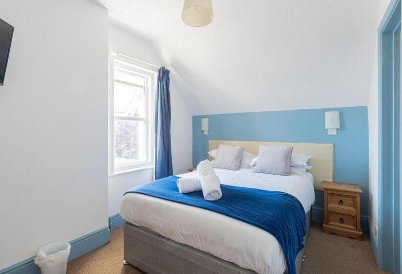 חדר בסיסי, Brooklands