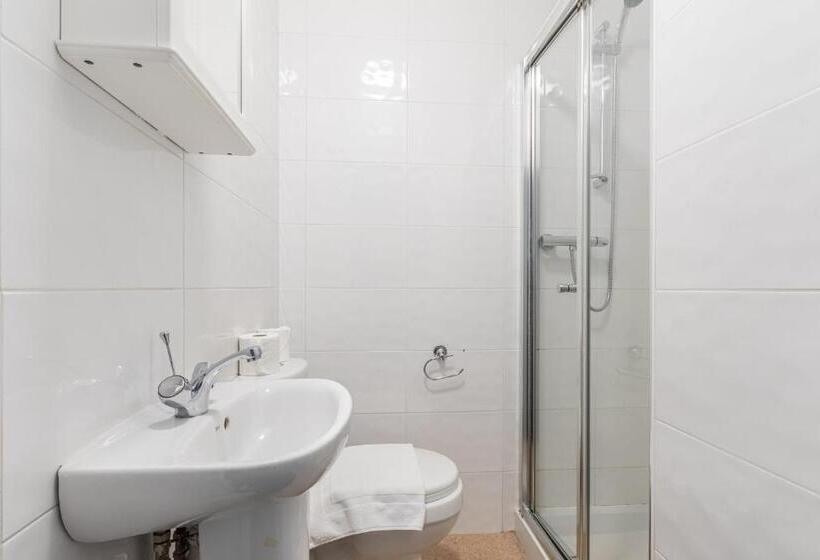 חדר סטנדרט, Brooklands