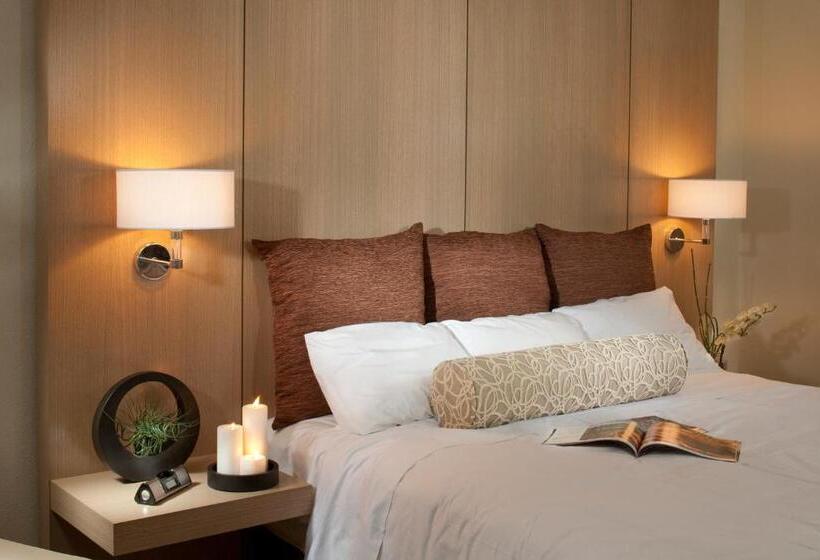 جناح سرير كينج, Eureka Casino Resort