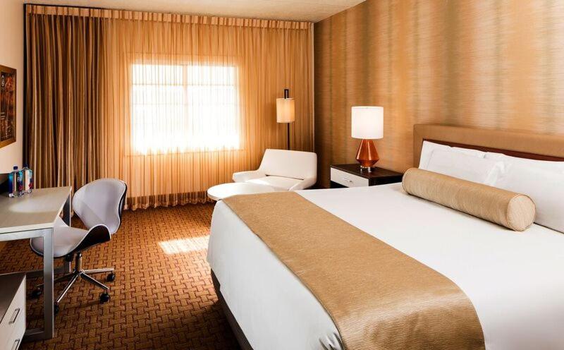 带大床的标准间, Eureka Casino Resort