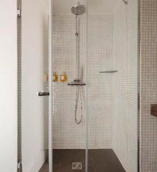 テラス付スイート, Sonder L Edmond Parc Monceau
