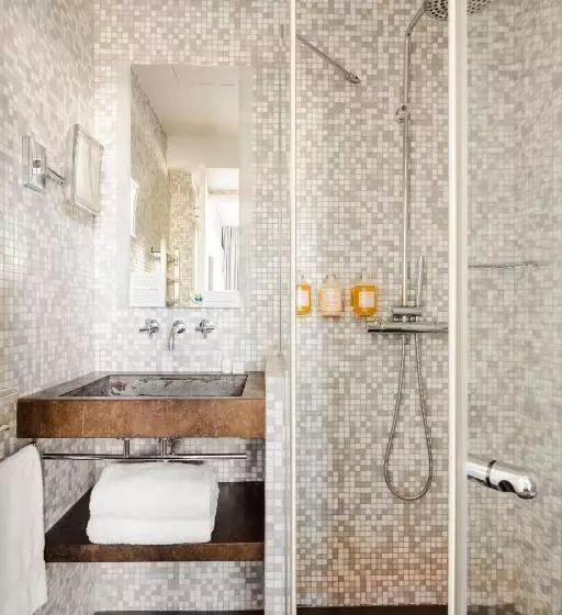デラックススタジオ, Sonder L Edmond Parc Monceau