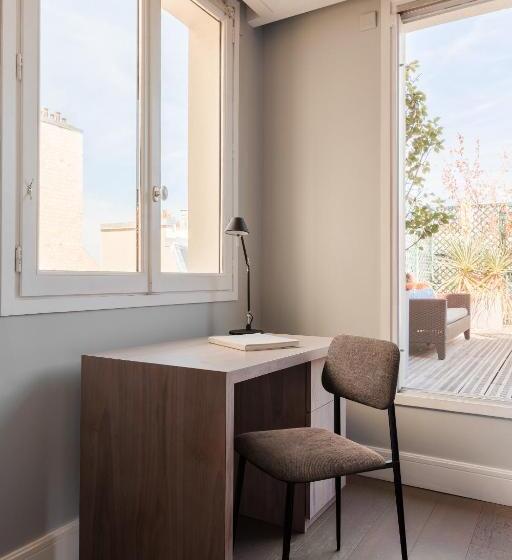 デラックススタジオ, Sonder L Edmond Parc Monceau