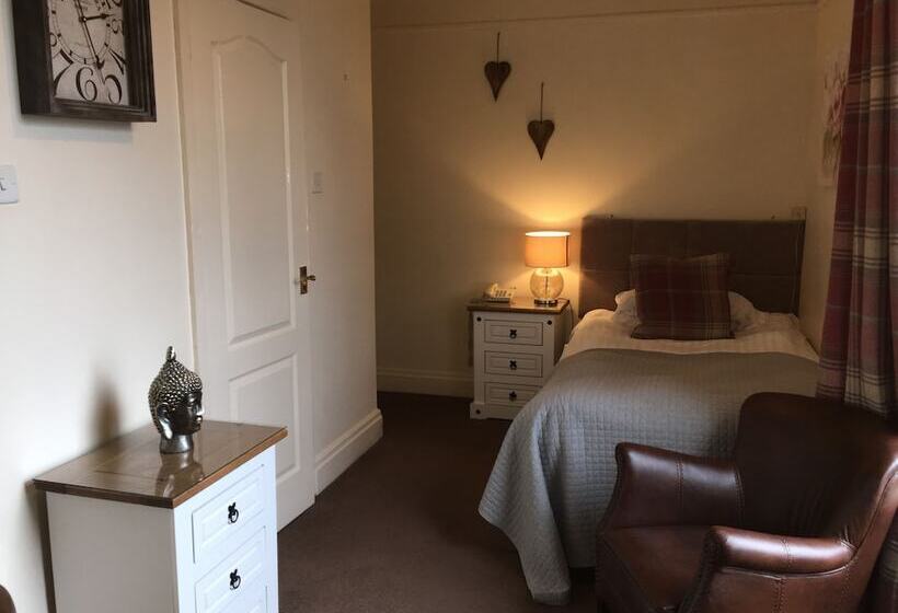 标准单人间, Rosehill House