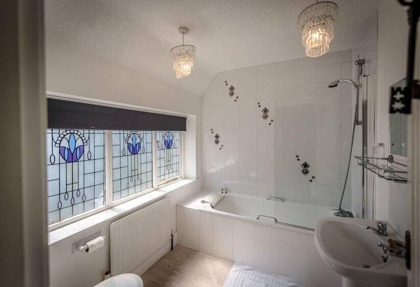 行政房间, Rosehill House