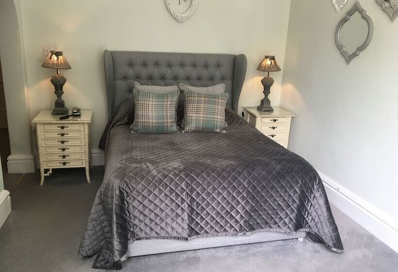 行政房间, Rosehill House